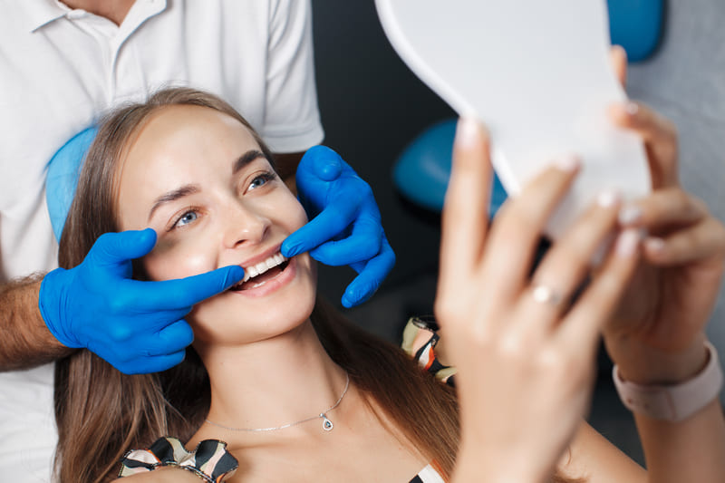 ¿Qué es el diseño de sonrisa? Todo lo que debes saber antes de transformar tu sonrisa